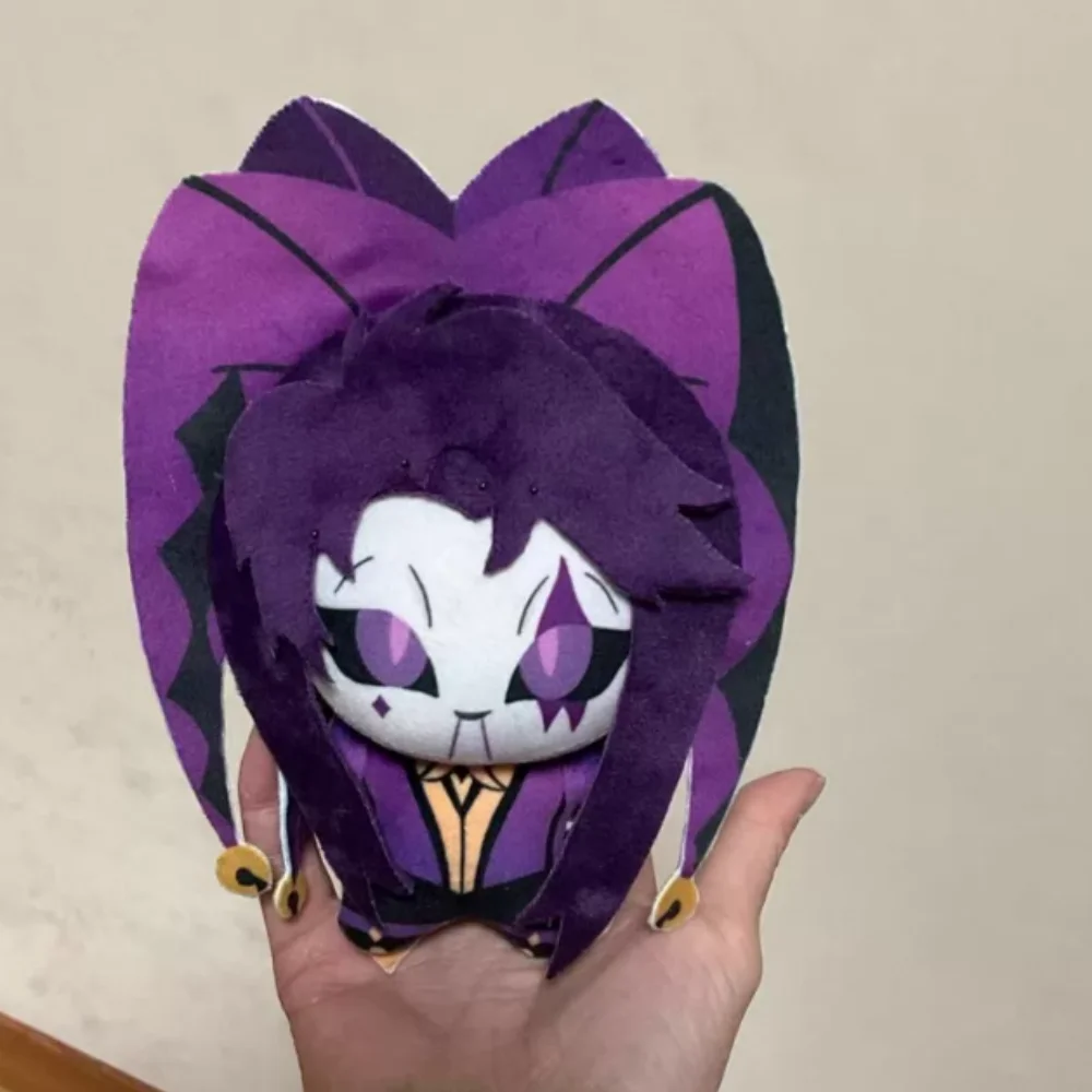 10CM アニメ ザ・フリーク・サーカス ジェスター コスプレ アニメぬいぐるみ 漫画フィギュアモデル ぬいぐるみ 部屋飾り ぬいぐるみペンダント