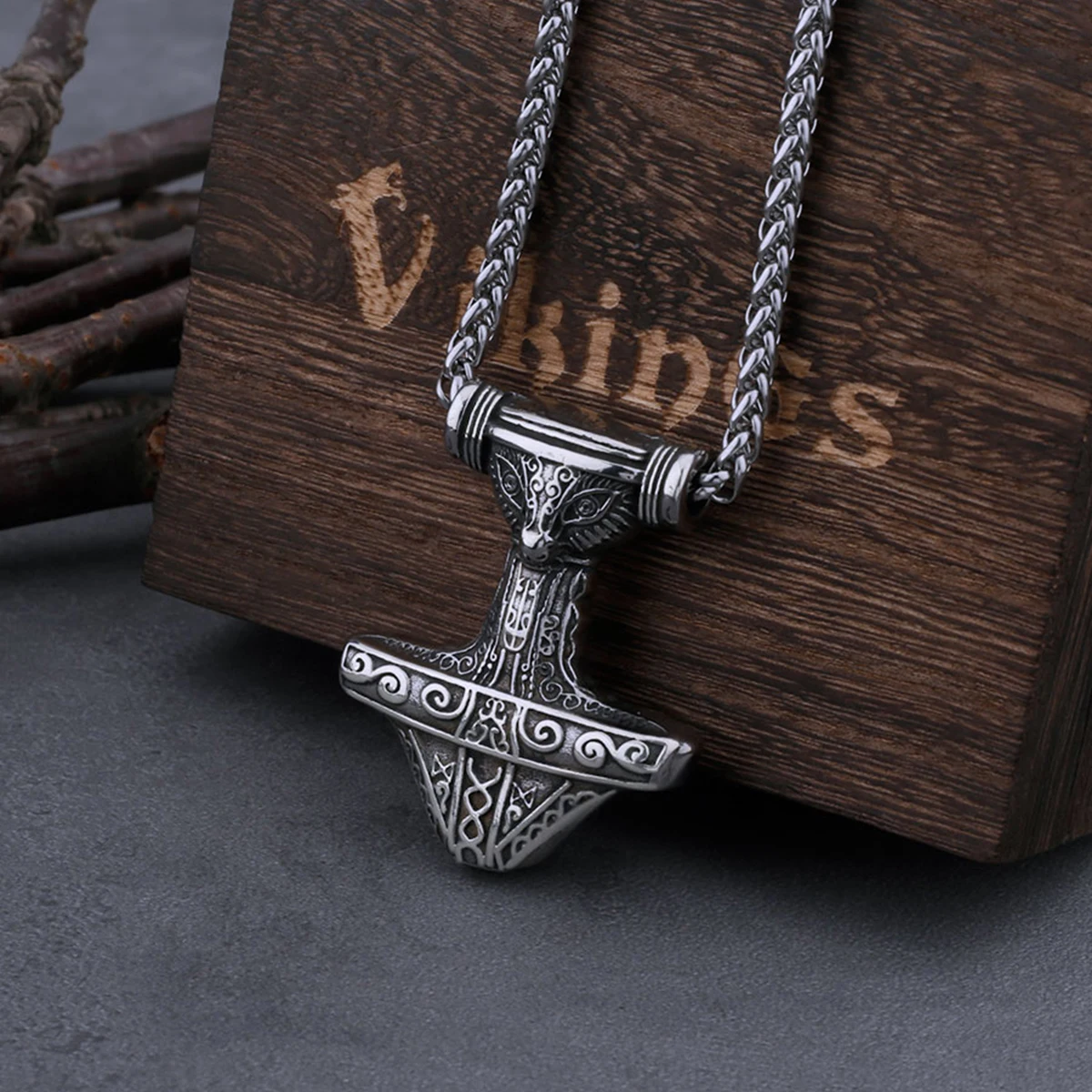 316L Stainless Steel Viking Thor Mjolnir Necklace Men's Mythical Eyes Hip Hop Biker Amulet Pendant Jewelry Gift Wooden Box