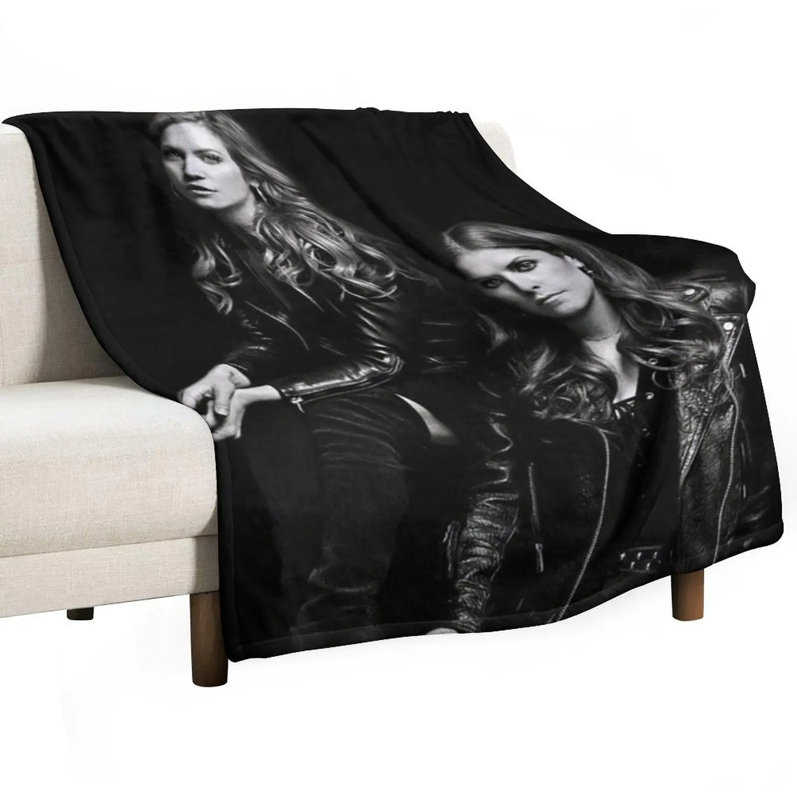 

Bechloe PP3 Black BG Throw Blanket Thin Soft Blanket for Summer Night Sleeping