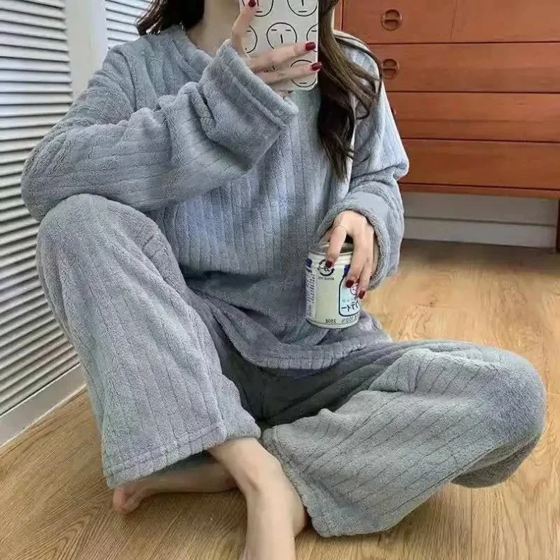 CHAUNGERM Damen Neues Winter-Korallenfleece-Pyjama-Set, Warmes Gepolstertes Freizeit-Loungewear-Schlafanzug-Set für Herbst und kaltes Wetter – Detail 9