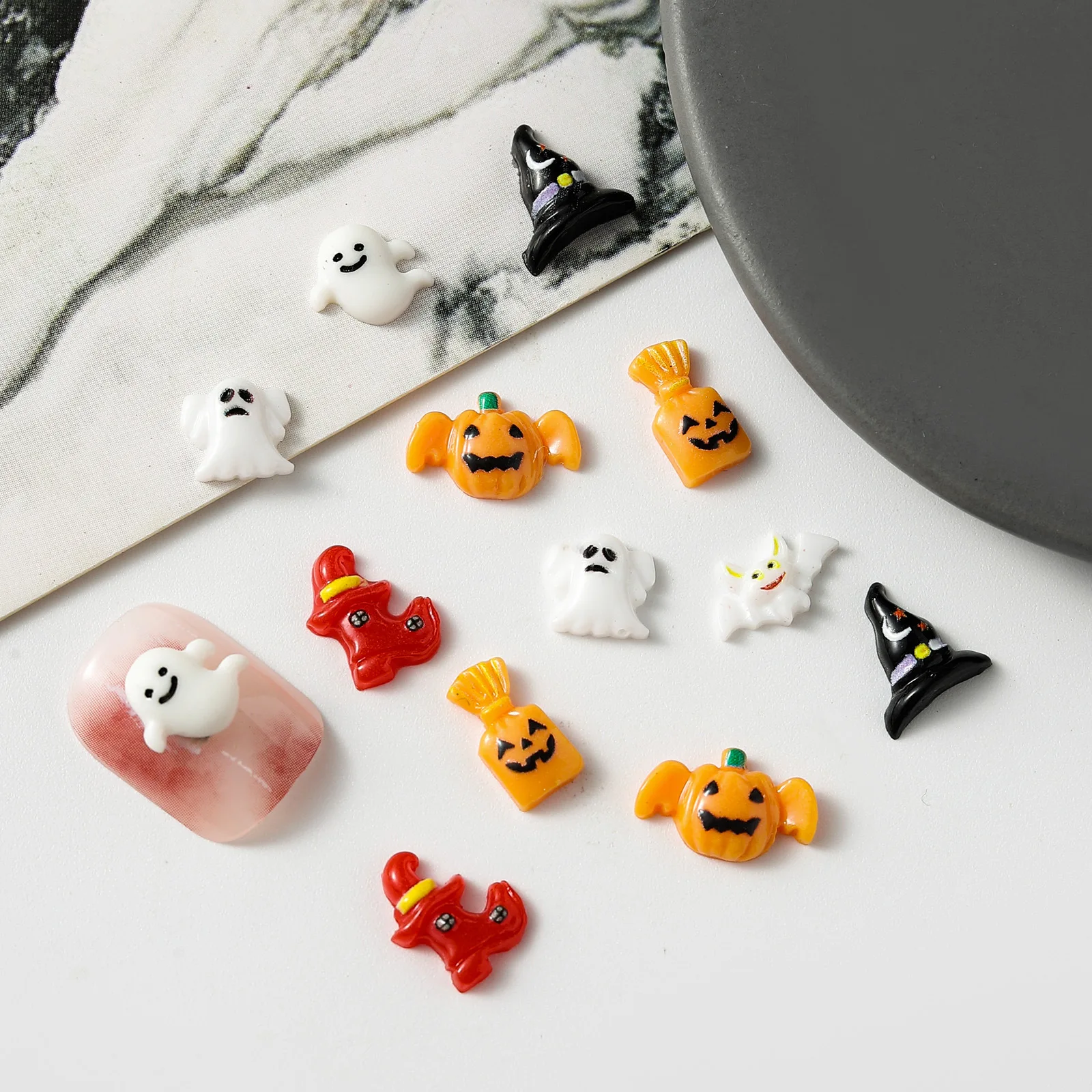20pc Halloween Resin Nail Charms Pumpkin Ghost Little Ghost Magic Shoes Nail Decorations Parts DIY 3D Mini Nail Art Accessories