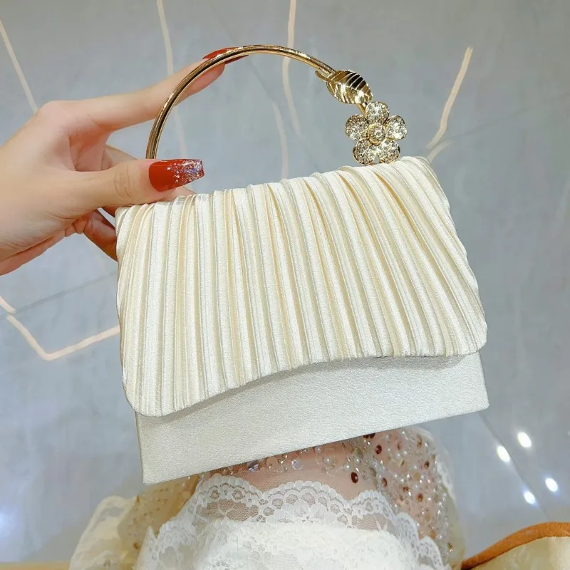 

Simple Pleated Design Women's Evening Bag Fashionable One Shoulder Smal Flap Bag Elegant for Daily Evening Banquets Clutch Bag