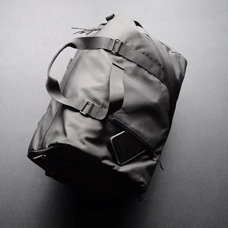 Carryall Large Capacity Water-Resistant Nylon Travel Fitness Bag Men Women Crossbody Shoulder Tote Durable Spacious Design