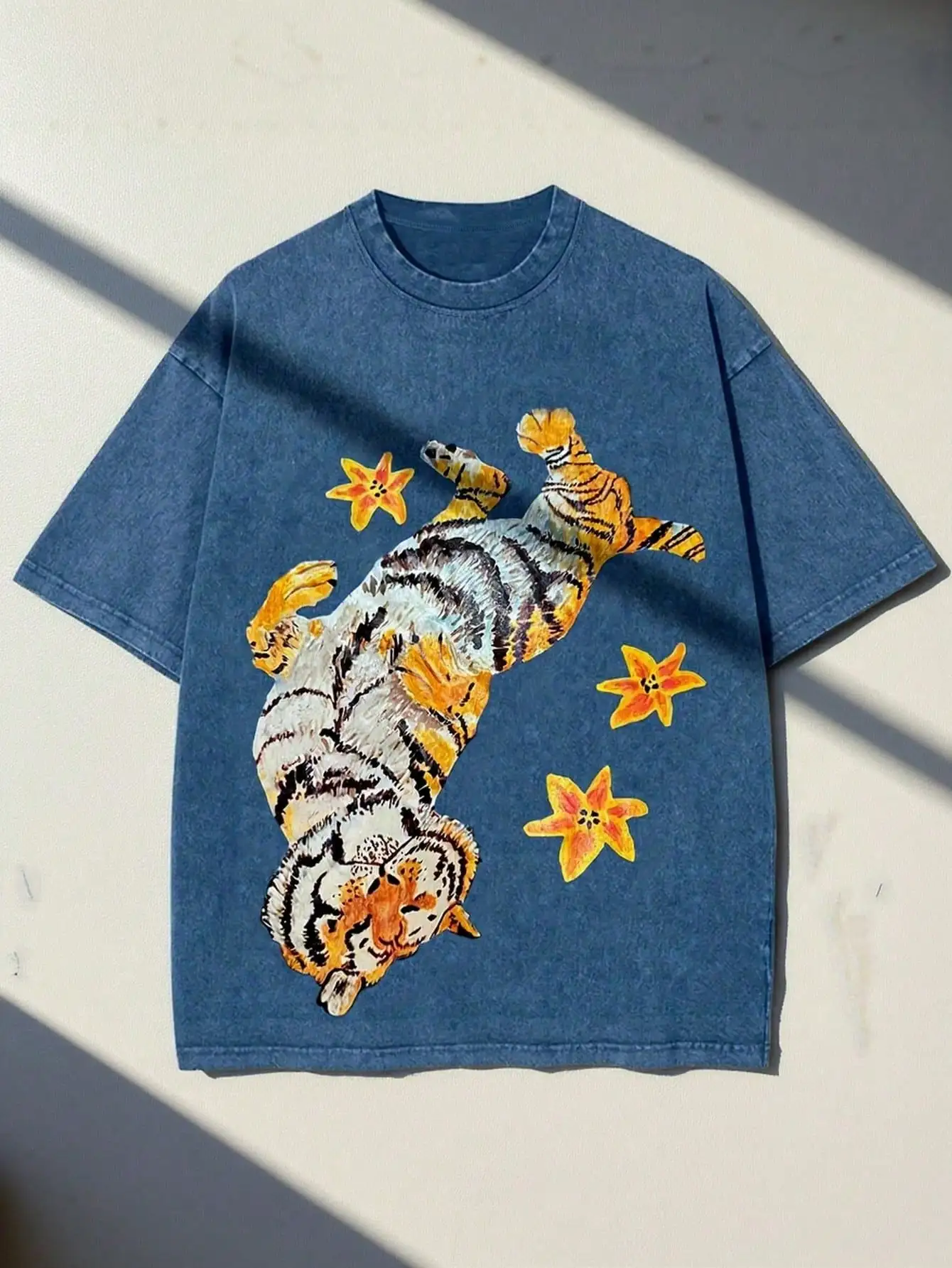 

Винтажная футболка Y2K с принтом тигра и цветов свободного кроя для женщин и мужчин