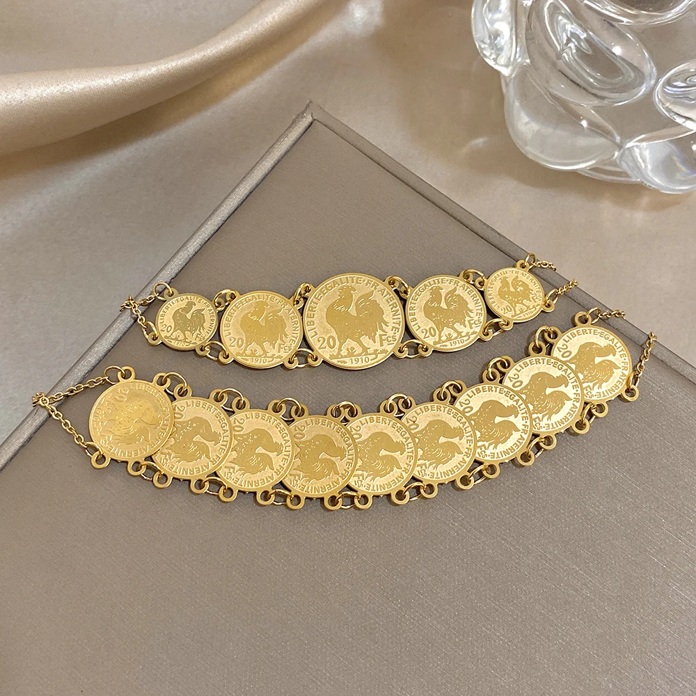 Großartiges, allmählich verbreitendes, rundes Tiermuster-Edelstahl-Armband, goldfarben, Karabinerverschlüsse, zarter Damen-Armreif