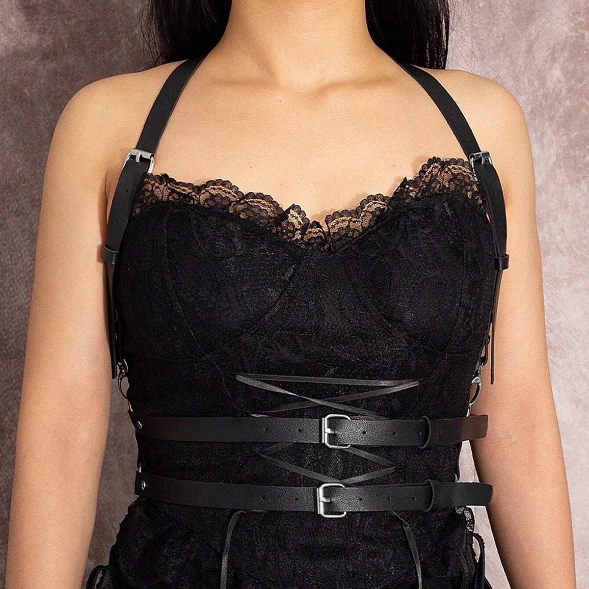 حزام مشد أنيق بحمالات على طراز الشارع للنساء وأشرطة تزيينية قابلة للتعديل وإكسسوارات الملابس القوطية