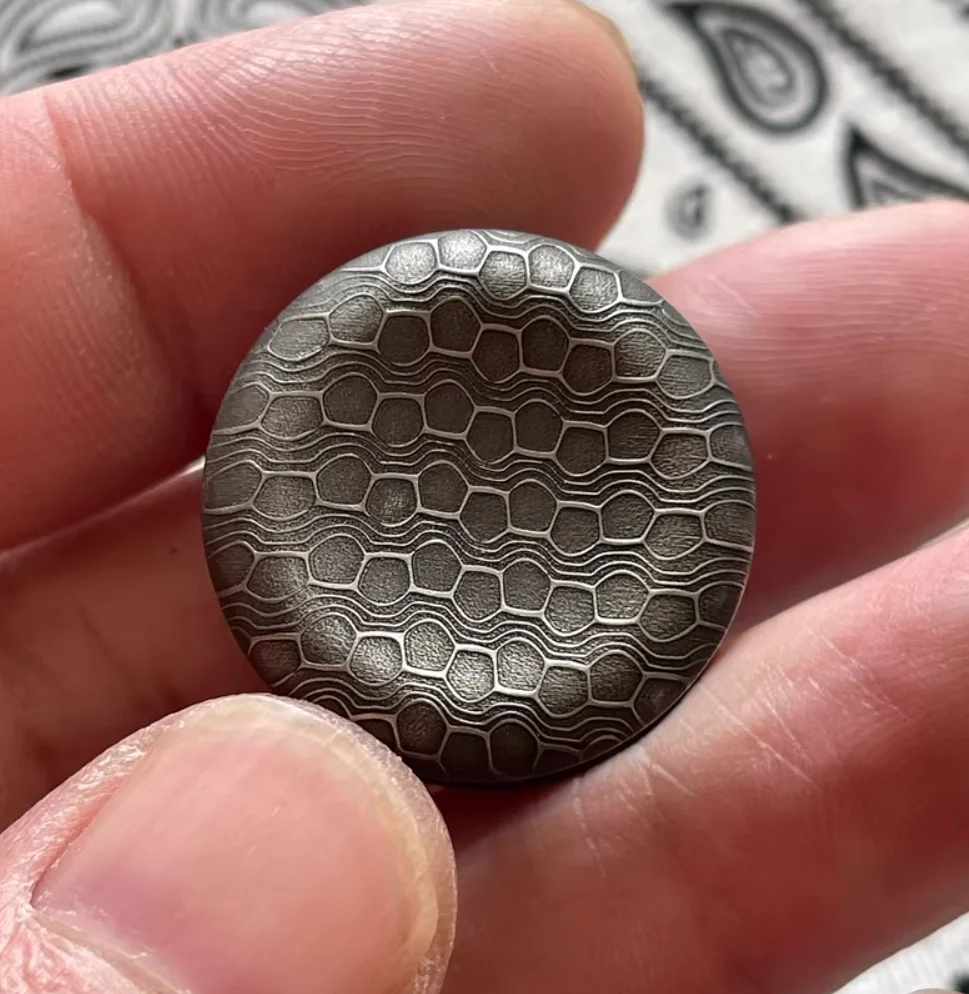 Used EDC Titanium alloy carving button 24.5*14mm spinner Fingertip gyroscope Decompression toys