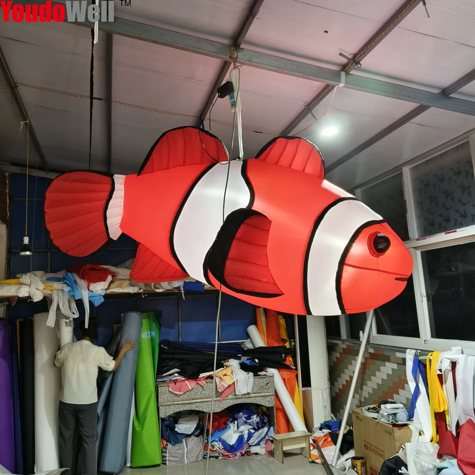 Inflatable Clownfish with Lights Oxford Material Snow Globe Character for Advertising Includes Air Blower