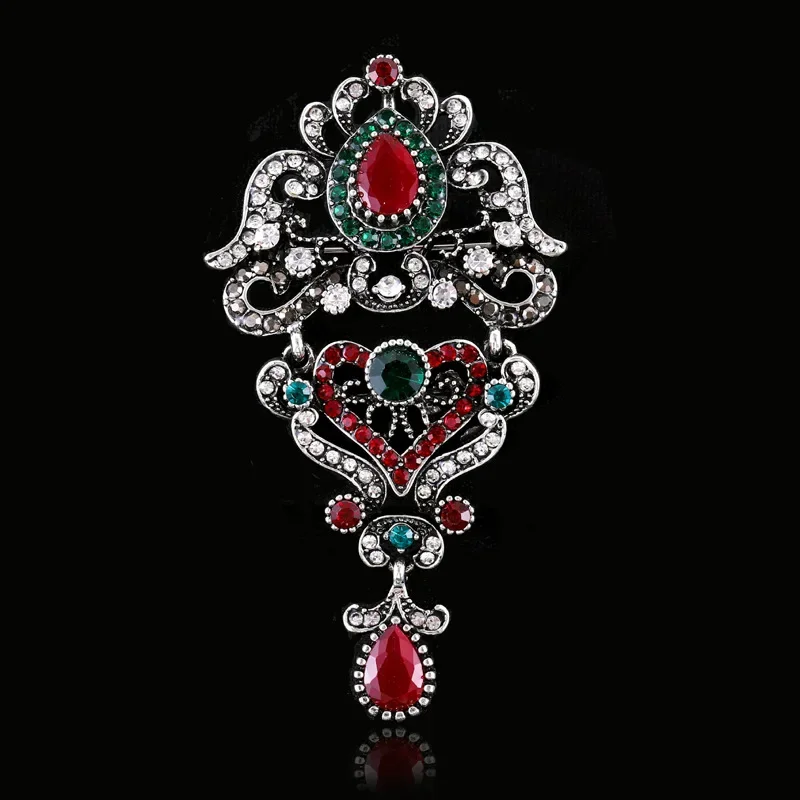 Brosche im eleganten Barockstil und luxuriösem Hohlherzdesign, perfektes Accessoire für Kleidermäntel und Anzüge, Geburtstag