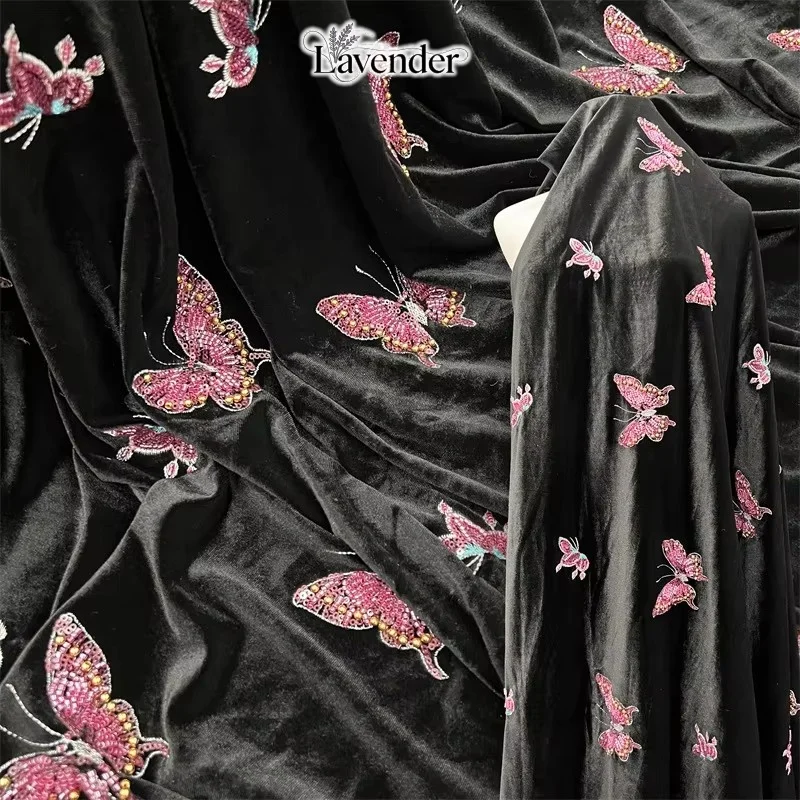 

Черная мягкая бархатная ткань с вышивкой бисером и пайетками в виде бабочек, бархатная ткань для пошива платьев, дизайнерская ткань для рукоделия.