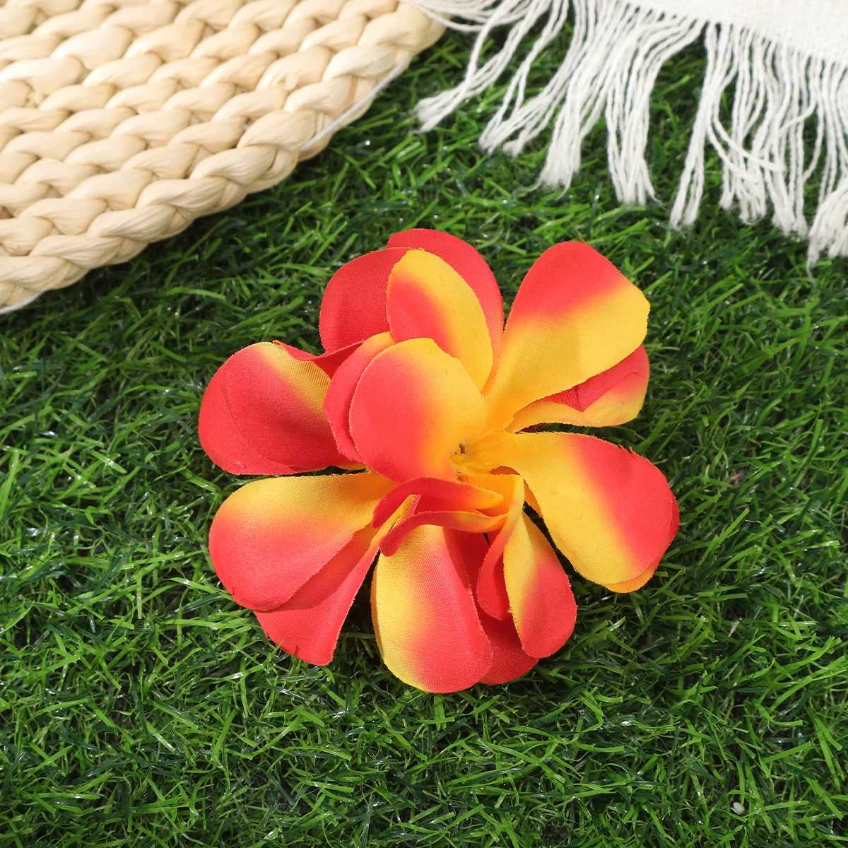 AWAYTR هاواي زهرة بيضاء دبوس الشعر للنساء مشبك شعر صغير الفتيات البوهيمي زهرة الجانب الانفجارات كليب مقاطع الشعر إكسسوارات الشعر