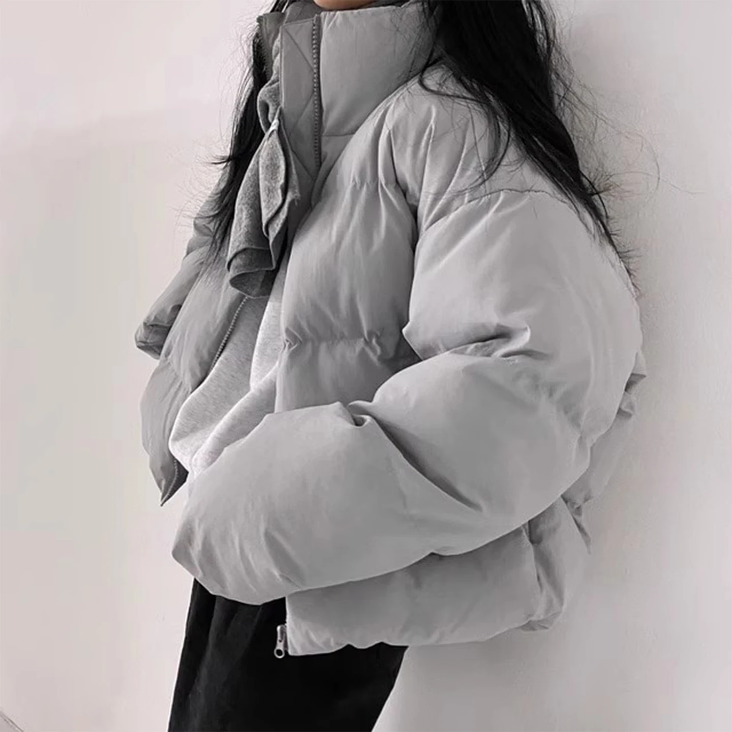 

Женское утепленное пальто с воротником-стойкой и ручной подкладкой из хлопка, новинка зимы 2025, свободный крой, короткий фасон, корейская версия, утолщенное