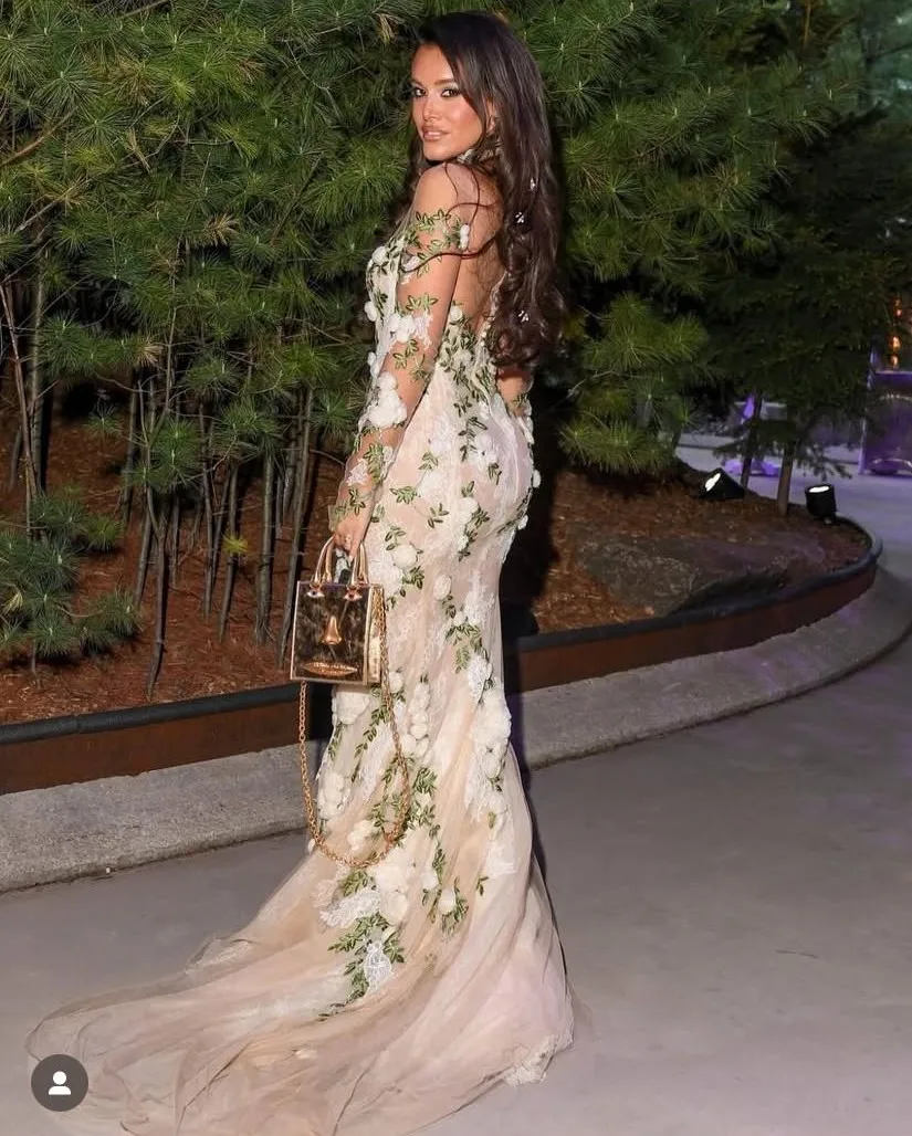 Gorgeous Champagne Maxi Dress For Party Custom Made Long Prom Gowns Buttons Applique Floral Formal Party Gowns Illusions Sleeve