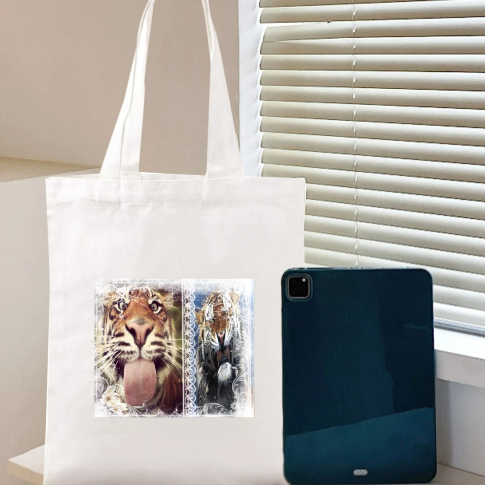 

Cute Raccoon Print Canvas Tote Bag Women Shoulder Bag for Animal Lovers and Daily Use