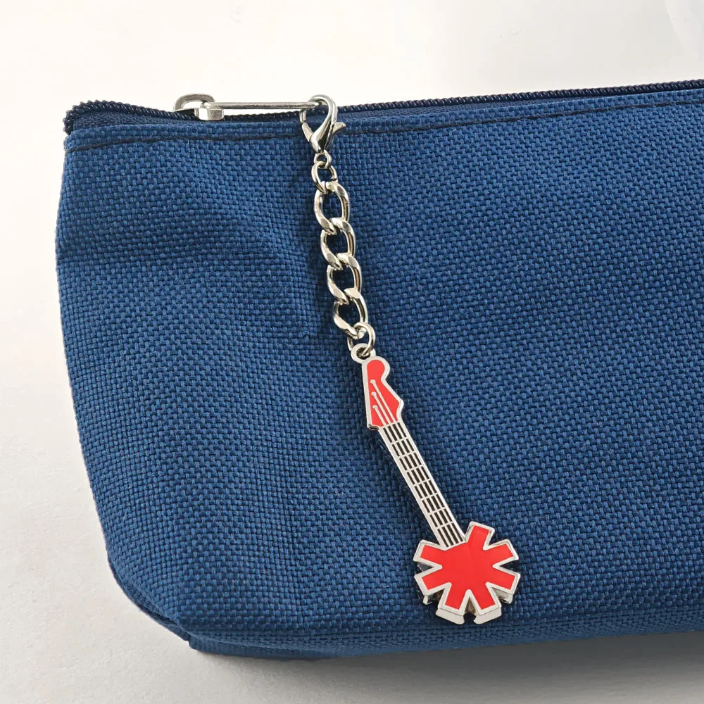 Red H0t-Chili Peppers Schlüsselanhänger Elektrogitarren-Schlüsselring RHCP Asterisk-Logo Anhänger Charm Rock Metal Band Rucksack Taschenzubehör – Detail 4