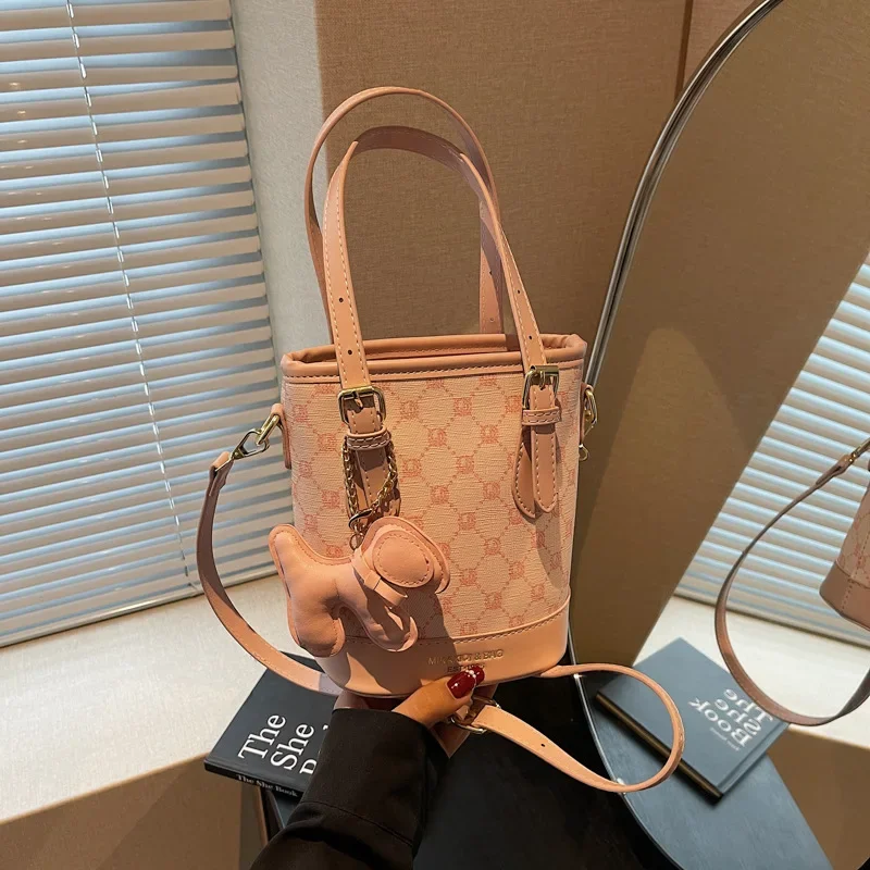 

2025 Fashion Luxury Bucket Bag - Contrasting Letter Color Block Design - Women's Multifunctional Crossbody Handbag