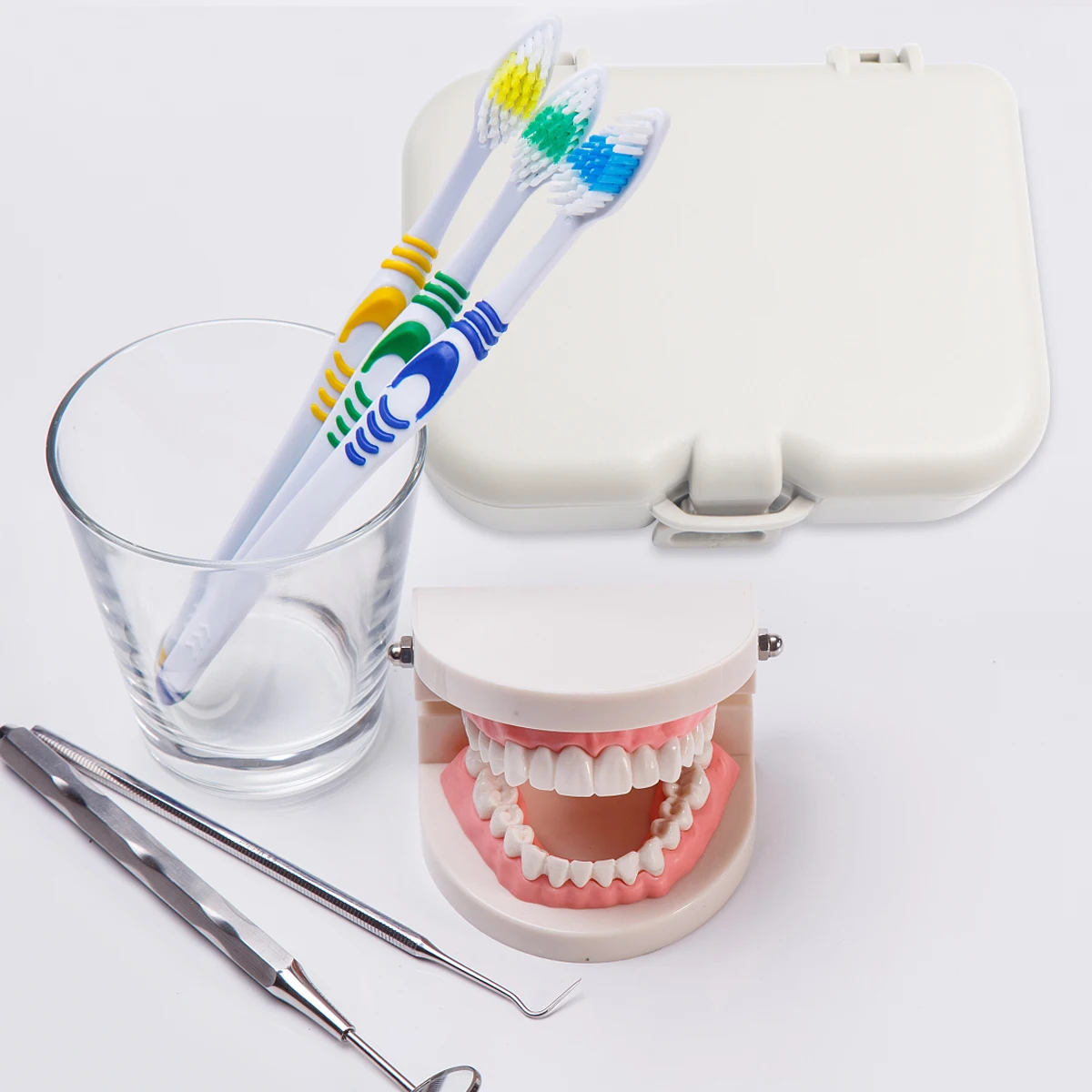 

1Pcs Plastic Storage Box for Teeth Long Term Use Travel Trip Camping Business Mini Brush Included Denture