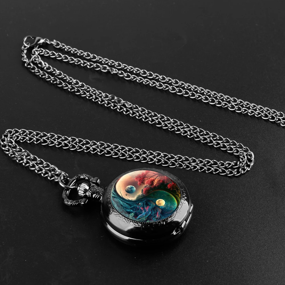 YinYang Orologio da tasca al quarzo nero con cupola in vetro con quadrante con numeri arabi e catena resistente, regalo per uomini e donne