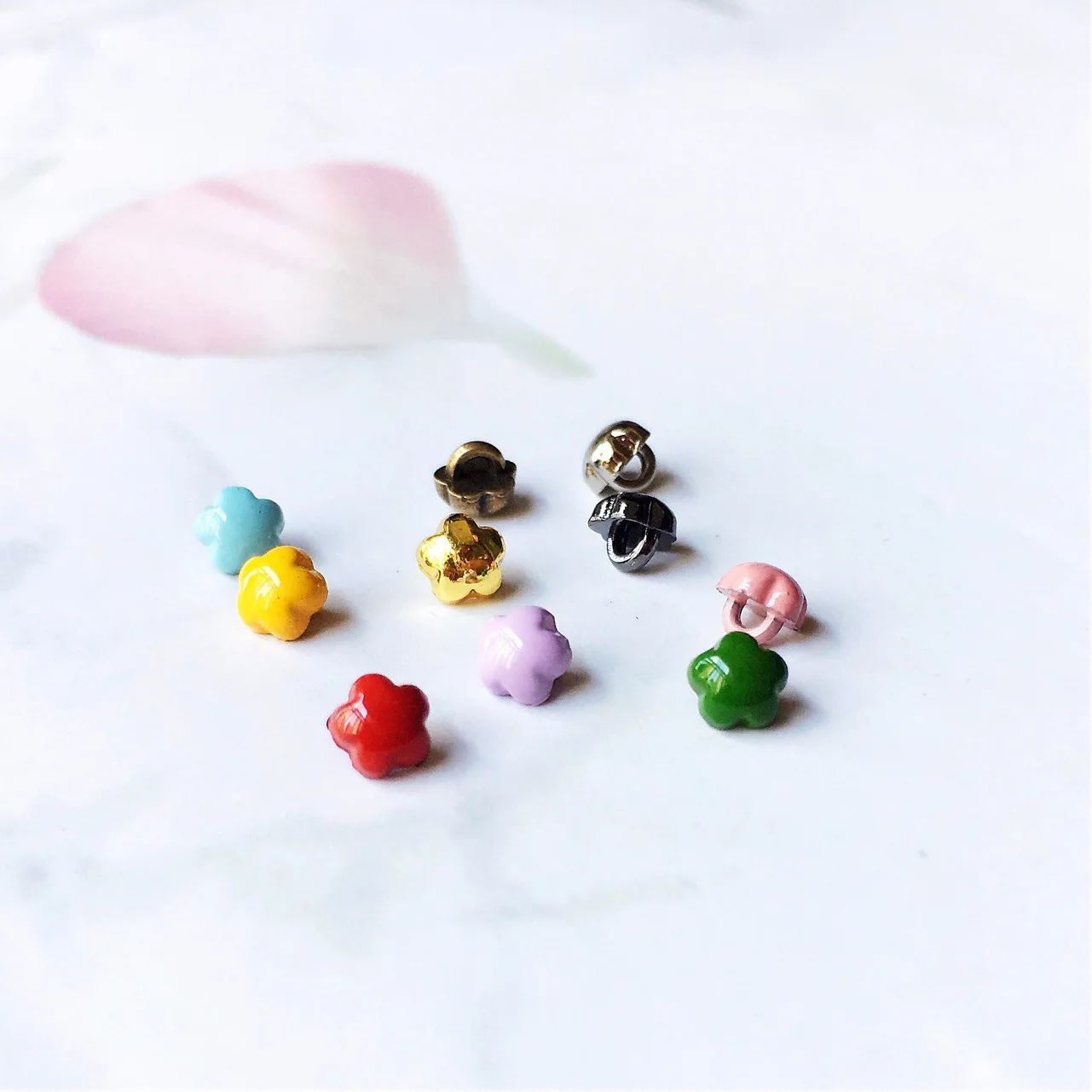 20Pcs 4mm Mini Buttons For DIY Handmade Doll Clothes Doll Leather Belt Buckle for 1/12 1/6 Doll DIY Sewing