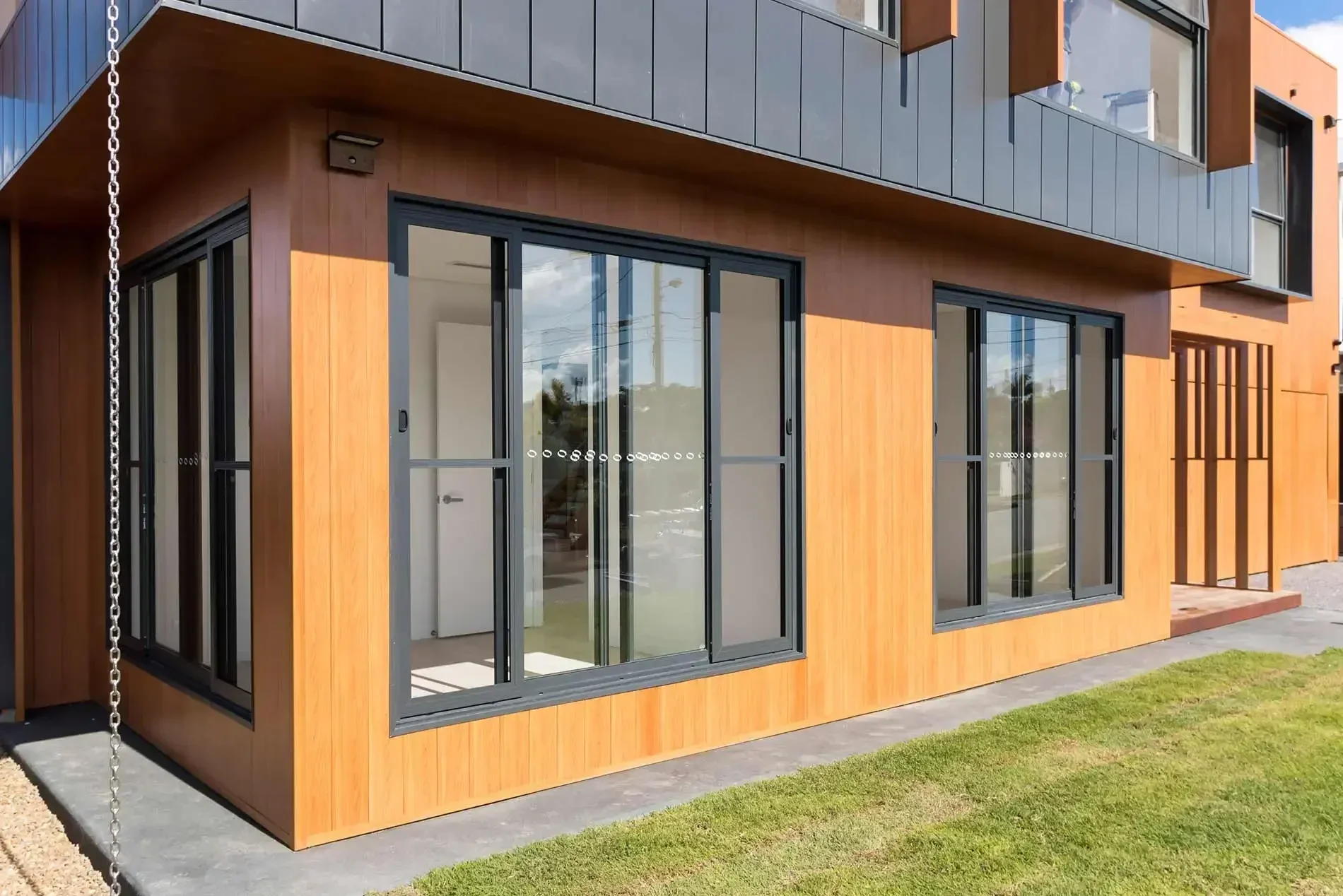 Aluminum Frame Sliding House Window Balcony French Latest Sliding Windows Simple Design Glass Slide Windows with Mosquito Net