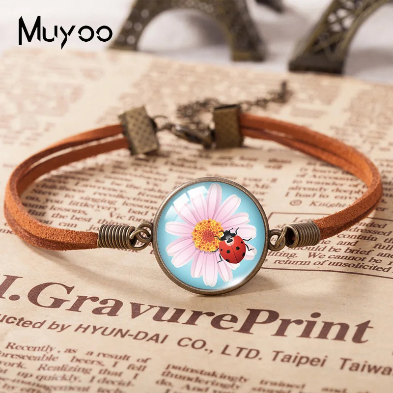 2022 New Ladybug Flower Panting Leather Bracelet Round Glass Dome Photo Bracelets Handmade Jewelry For Women