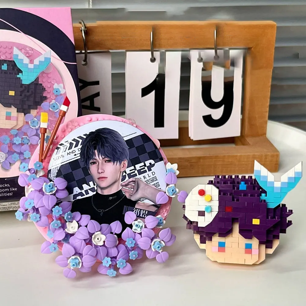 Love and Deepspace Badge Display Stand, Zayne Rafayel Sylus Xavier Mosaic Building Block Display Stand, Goods Decor Girl Gift