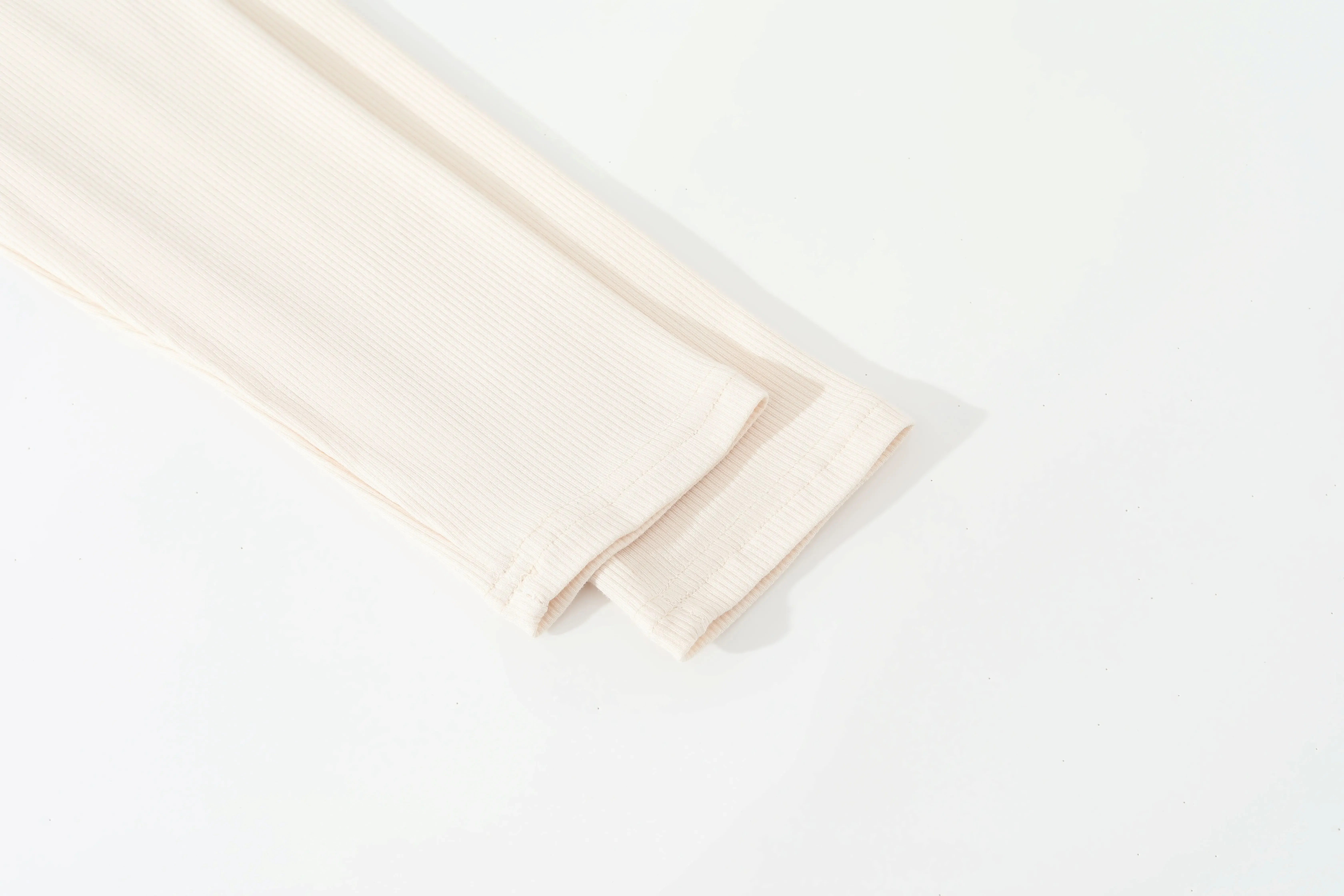 2026 Neues Elegantes Schlankes Vielseitiges Basic-Layering-Oberteil Lässiges Damen-Herbst-T-Shirt Stilvolles Langarm-Shirt mit Rundhalsausschnitt – Detail 8