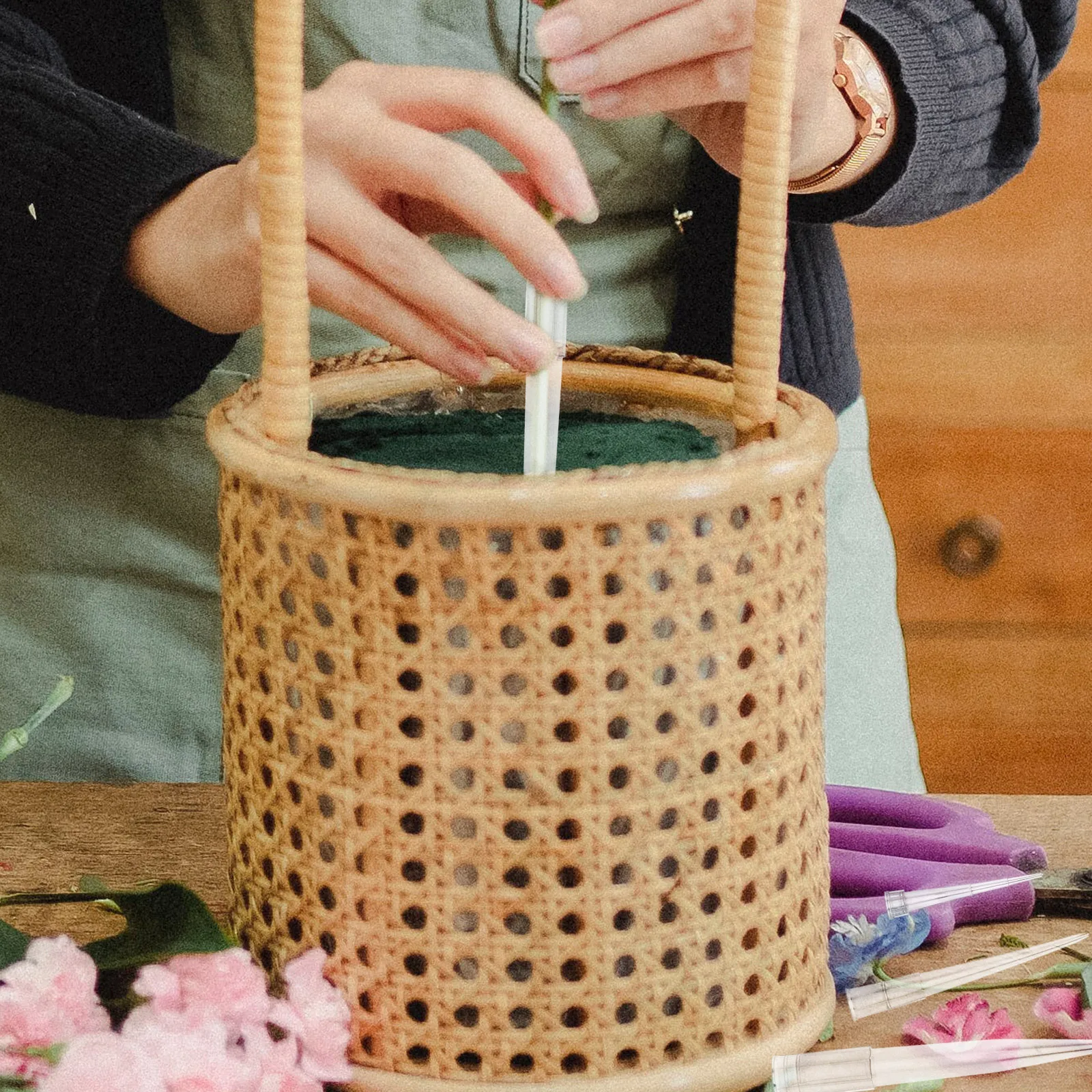 

60Pcs Floral Water Tubes Everlasting Flower Fixer Round Edge Safe Design for Bouquet Making Simulation Flower Arrangement Tool