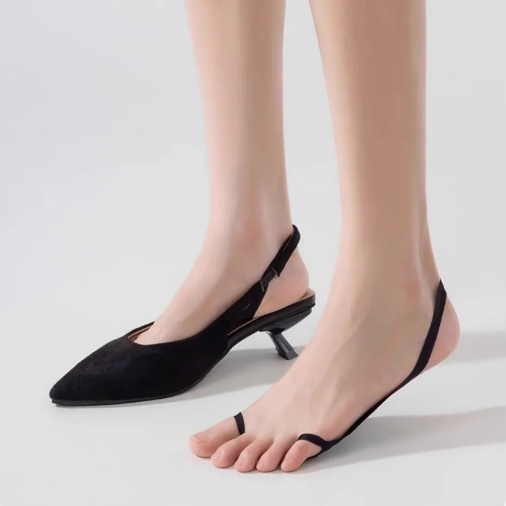 Picture 5: Invisible Low-cut Liners Socks Silicone Non-slip Ice Silk Two-toed Socks Breathable Ultrathin Suspender Half-Palm Socks Ladies