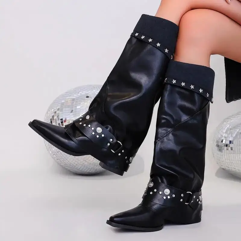 Nuevas Botas Altas Negras con Remaches Estilo Rock Metal para Mujer, Invierno 2026, Botas Vaqueras Occidentales Retro de Tacón Grueso y Punta Puntiaguda, Botines Largos Punk para Mujer