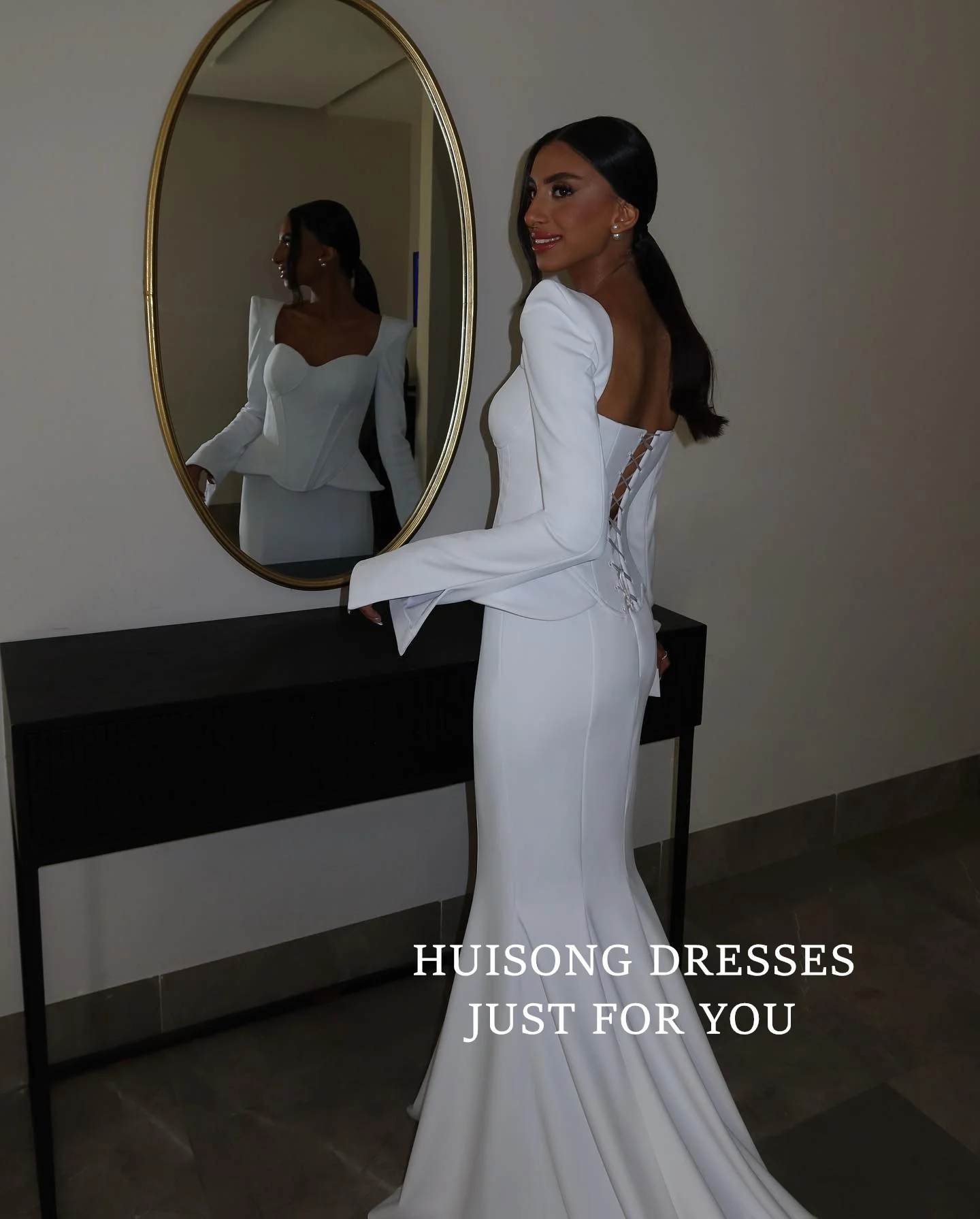 HUISONG Customized Simple Satin Mermaid Wedding Dresses Sweetheart Long Sleeves Beach Bridal Gown