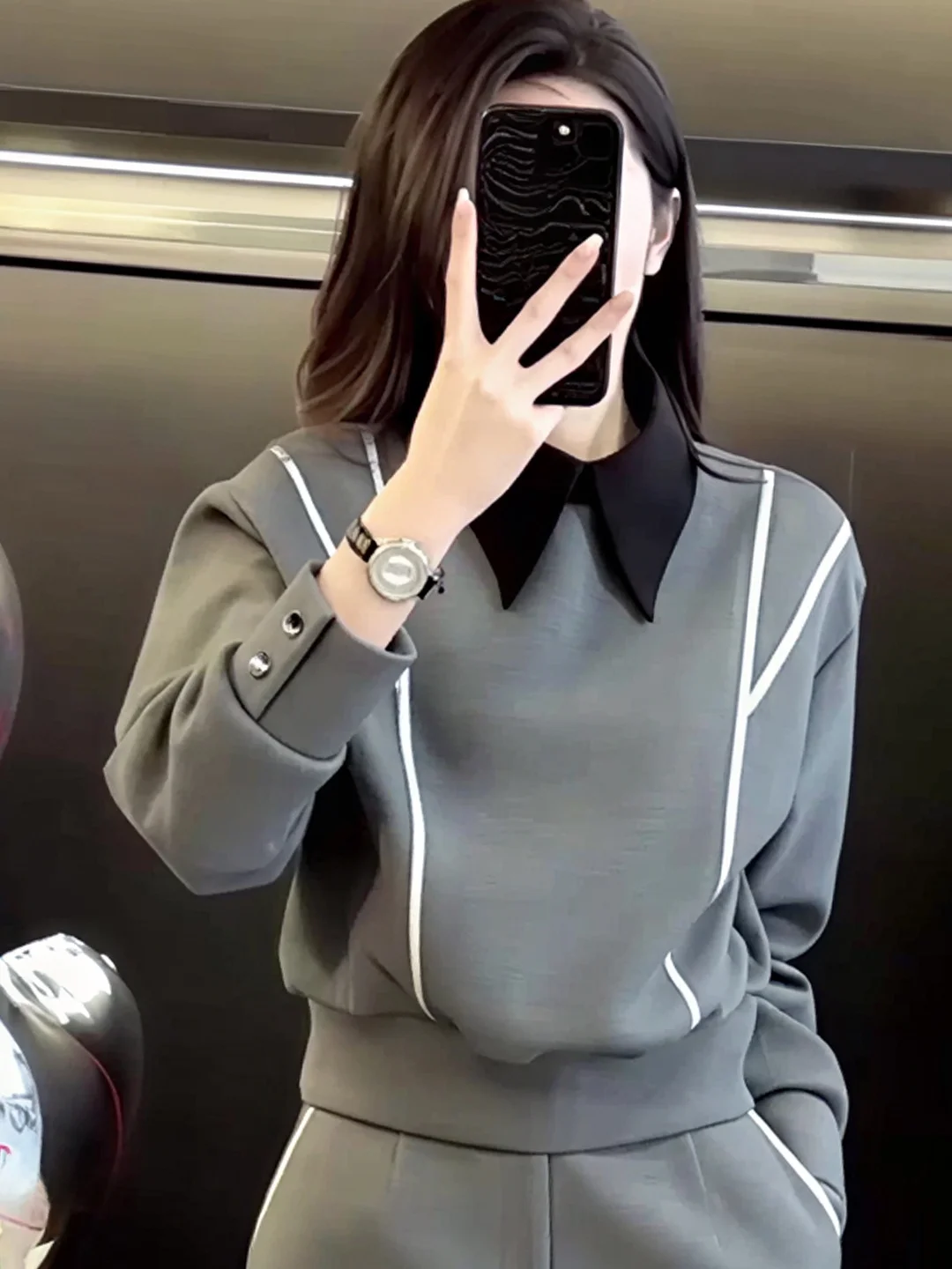 

Korean Sle ey Long Sve Hoodie Women's Faion Slimming Top Belted Design Sensation Casual Wear for Autumn 2025