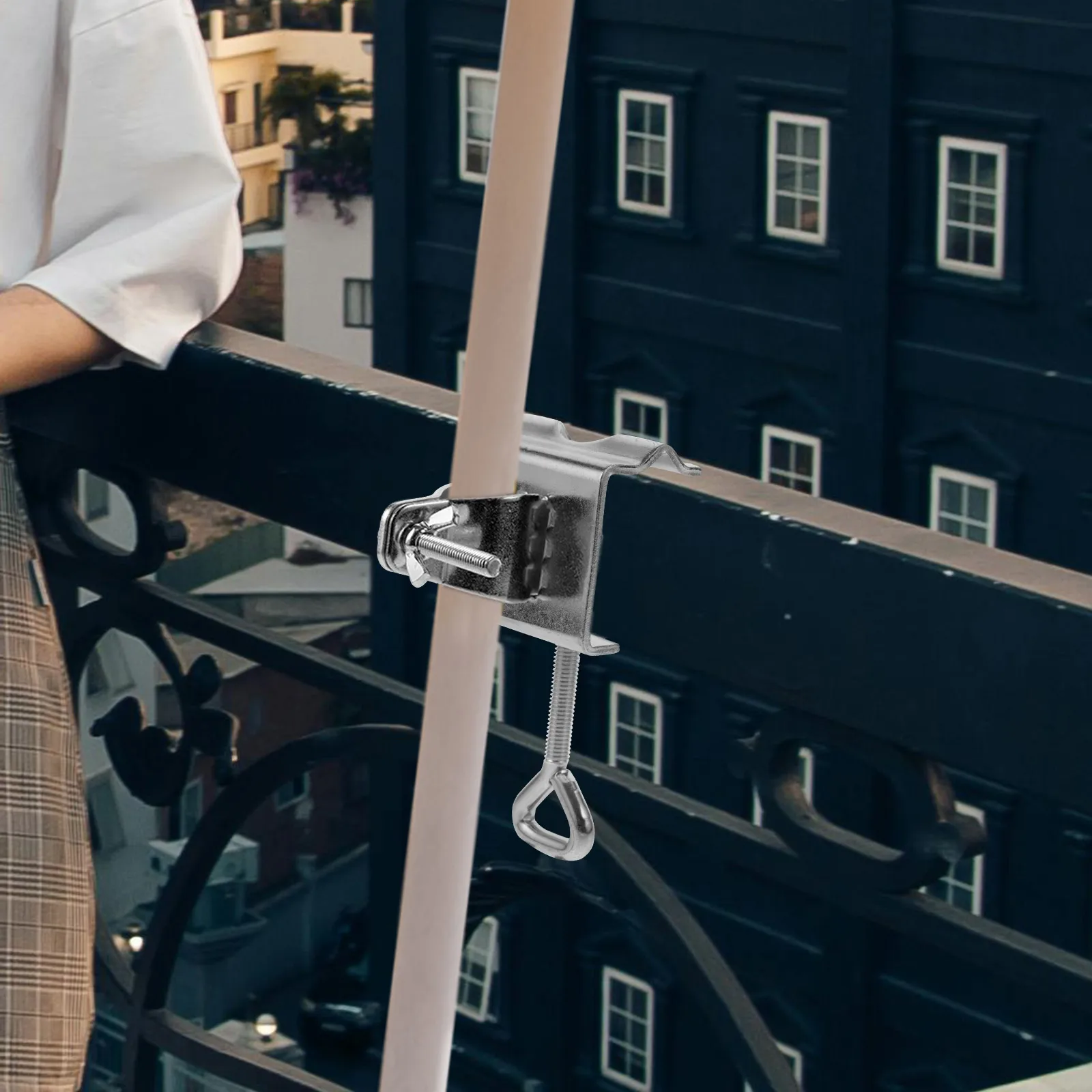 

Umbrella Clamp Stand Holder Outdoor Heavy Duty Mount for Balcony Garden Courtyard Parasol Clip Support Stable Sunshade Fixing