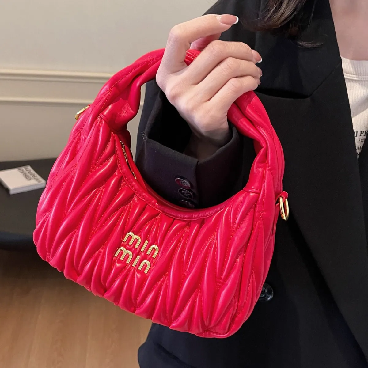 

‌2025 Trendy Pleated Quilted Underarm Bag-Chic Chanled-Inspired Crescent Crossbody Handbag for Women,Unique Elegant Shoulder Bag