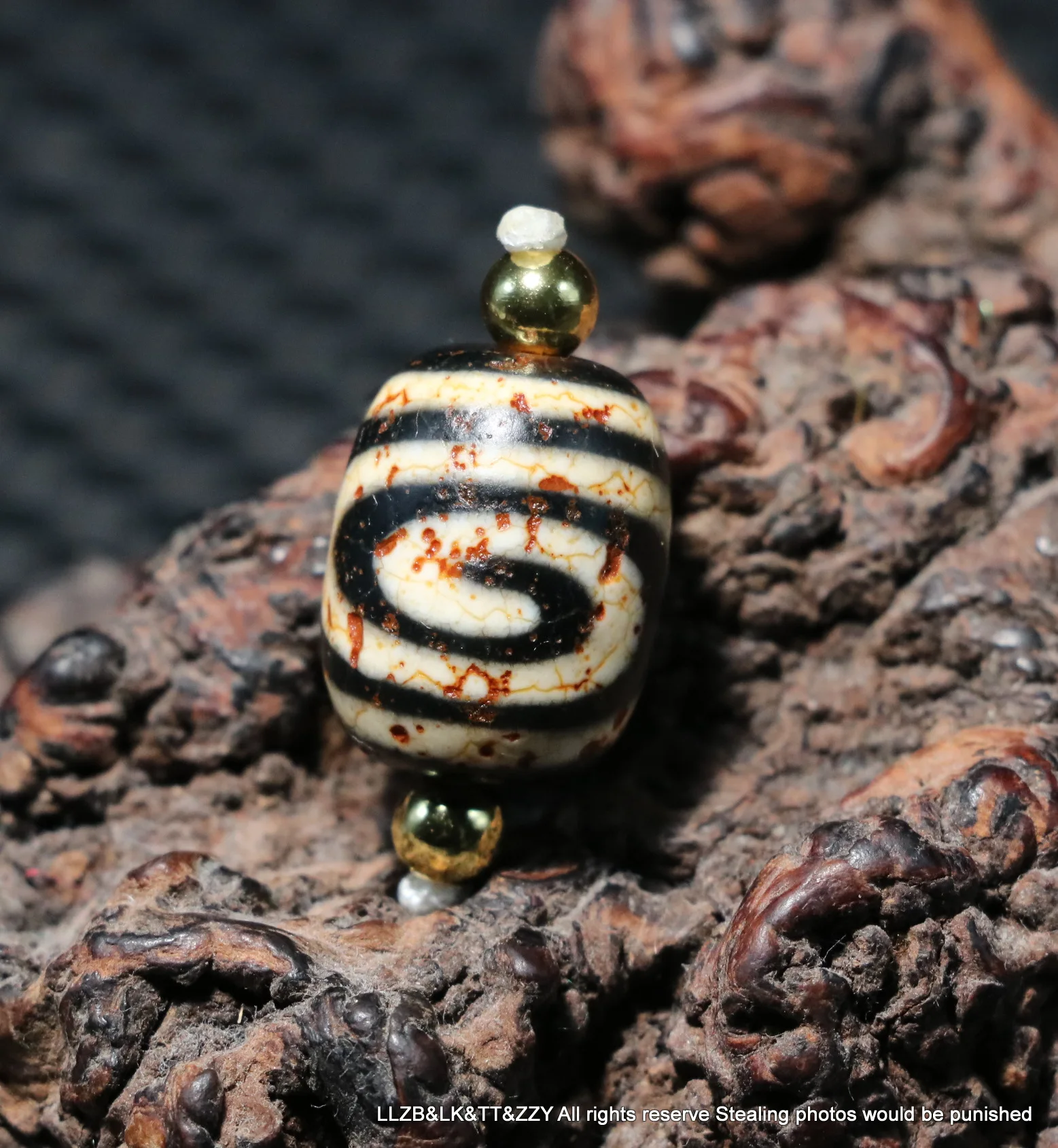 A Treasure Energy Tibetan Old Agate Ivory Color Vertically Bucket Shape DZi Bead Amulet $$$ Talisman Timestown UPD21Asw