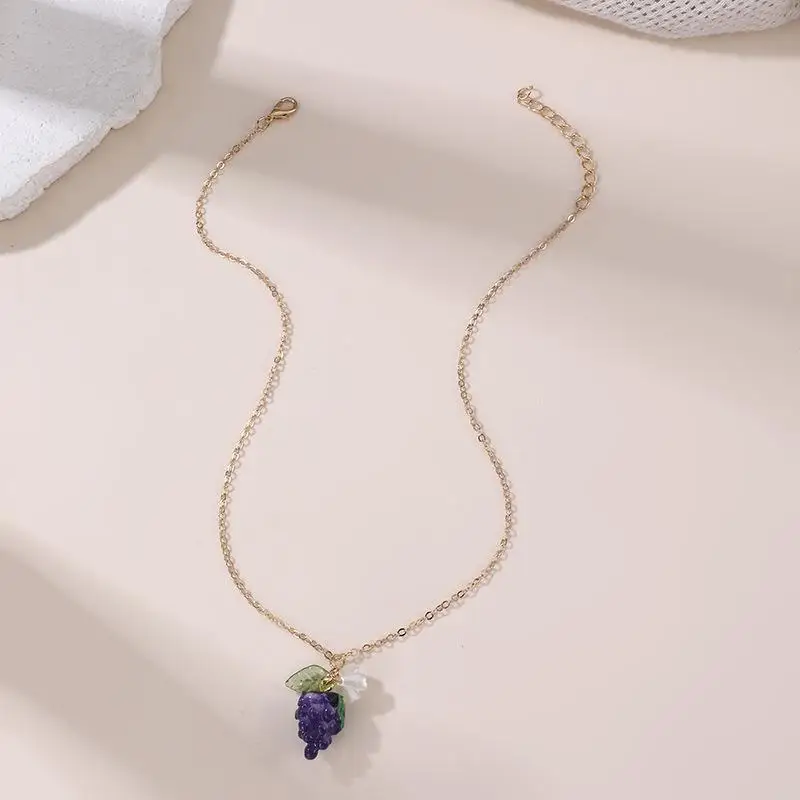 Trendy Lemon Green Leaf Pendant Necklace Waterproof Shiny Finish Delicate Accessory for Women Vacation Wear Gift