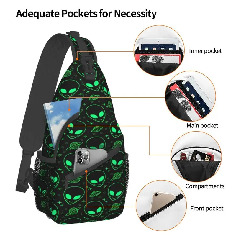 Maßge schneiderte niedliche Aliens und UFO-Muster Schulter taschen Männer Mode Schulter Brust Cross body Rucksack Radfahren Camping Tages rucksack