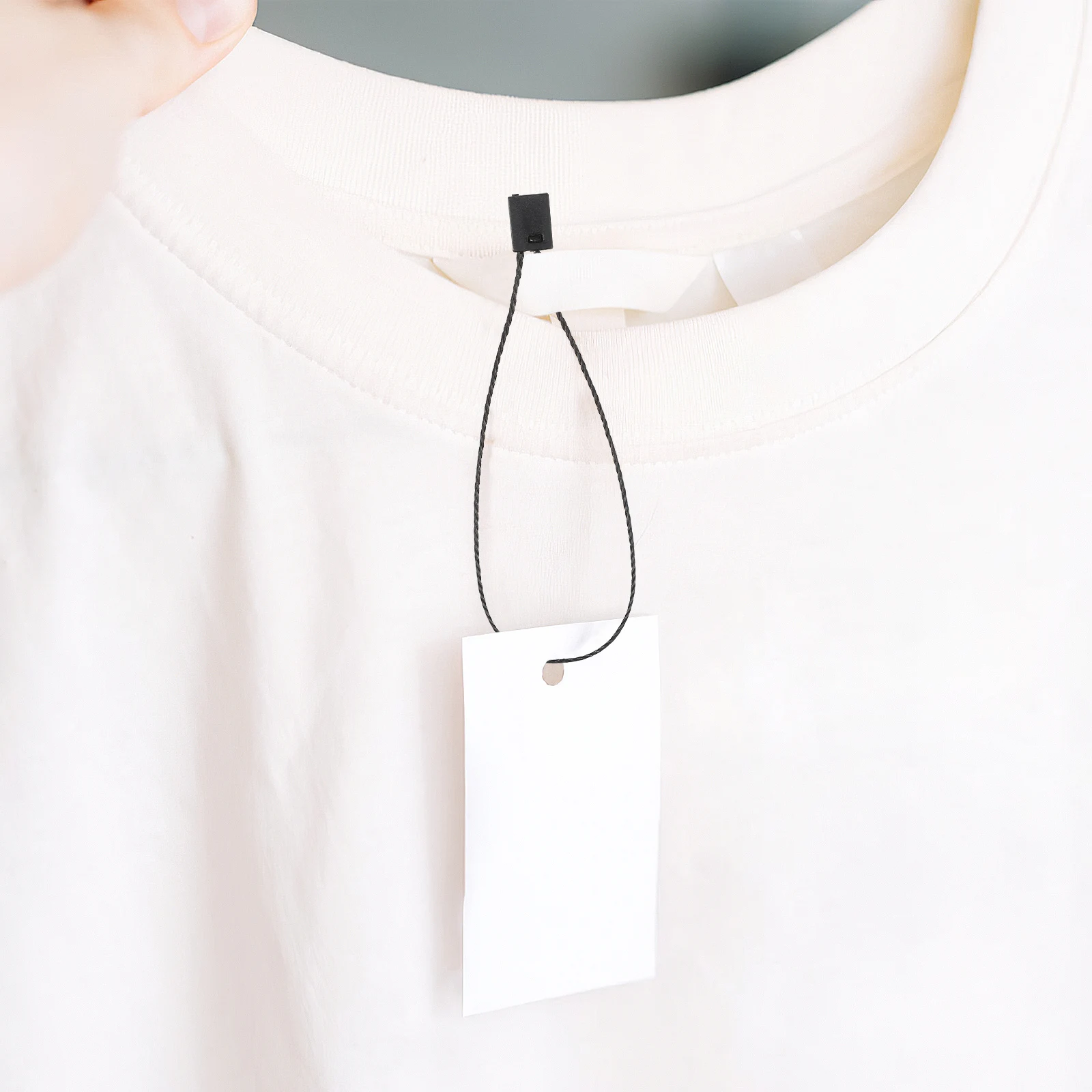 

950pcs Plastic Tag Rope Hooks Ties Fasteners Black Clothing Weave Cords Snaps Label String Price Tags Gift Boxes