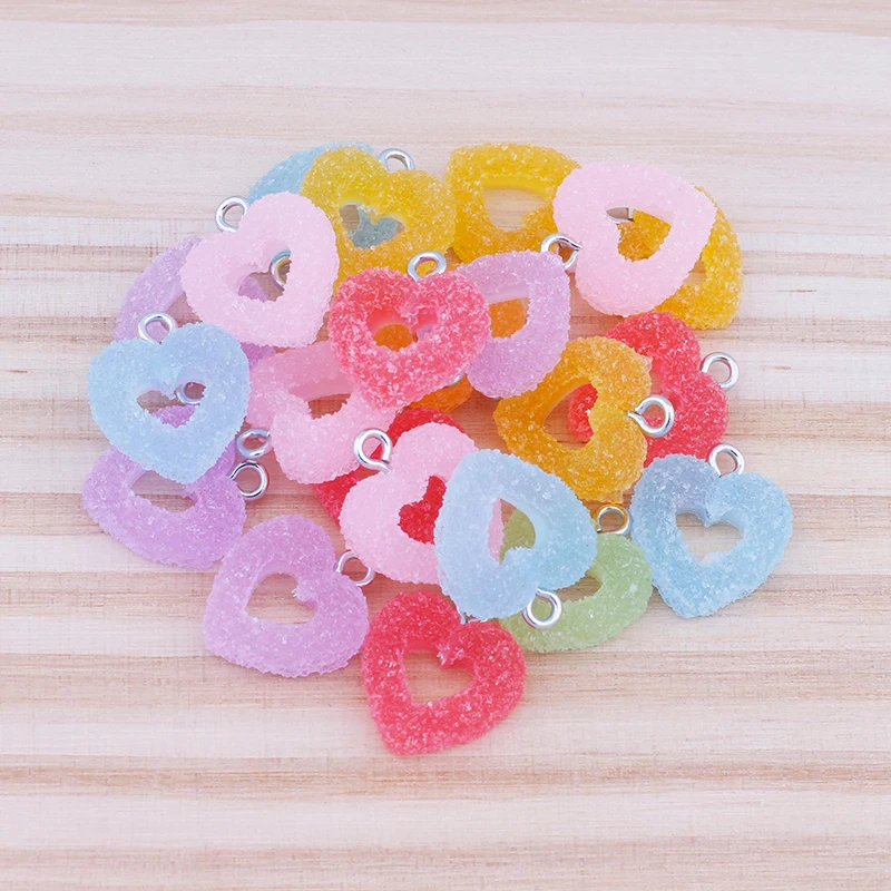 10 teile/los bunte weiche Süßigkeiten Herzform Charme niedlich Kawaii Harz Anhänger Charme für Ohrring Armbänder Schmuck machen Bulk