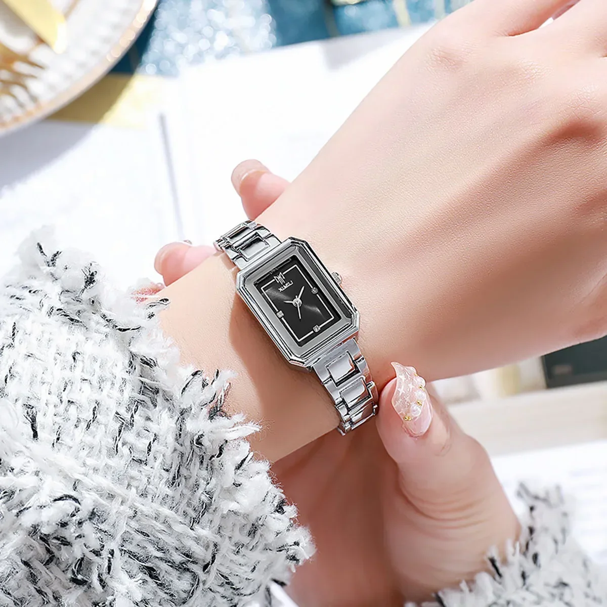 1pc-Rectangular Rhinestone Women's Steel Strap Watch, Simple and Versatile Square Women's Watch, Quartz Watch