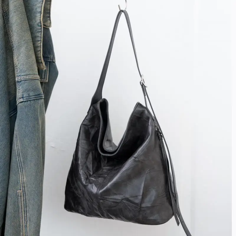 

New Large Capacity Pleated Bucket Shaped Shoulder Bag High-quality Top Layer Cowhide Simple And Versatile Crossbody Bag Trendy