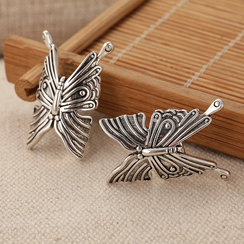 Vintage Exquisite Hand Carved Butterfly Shaped Ear Clips for Women's Fashion Creative Festival Jewelry Accessories Crafts Gifts