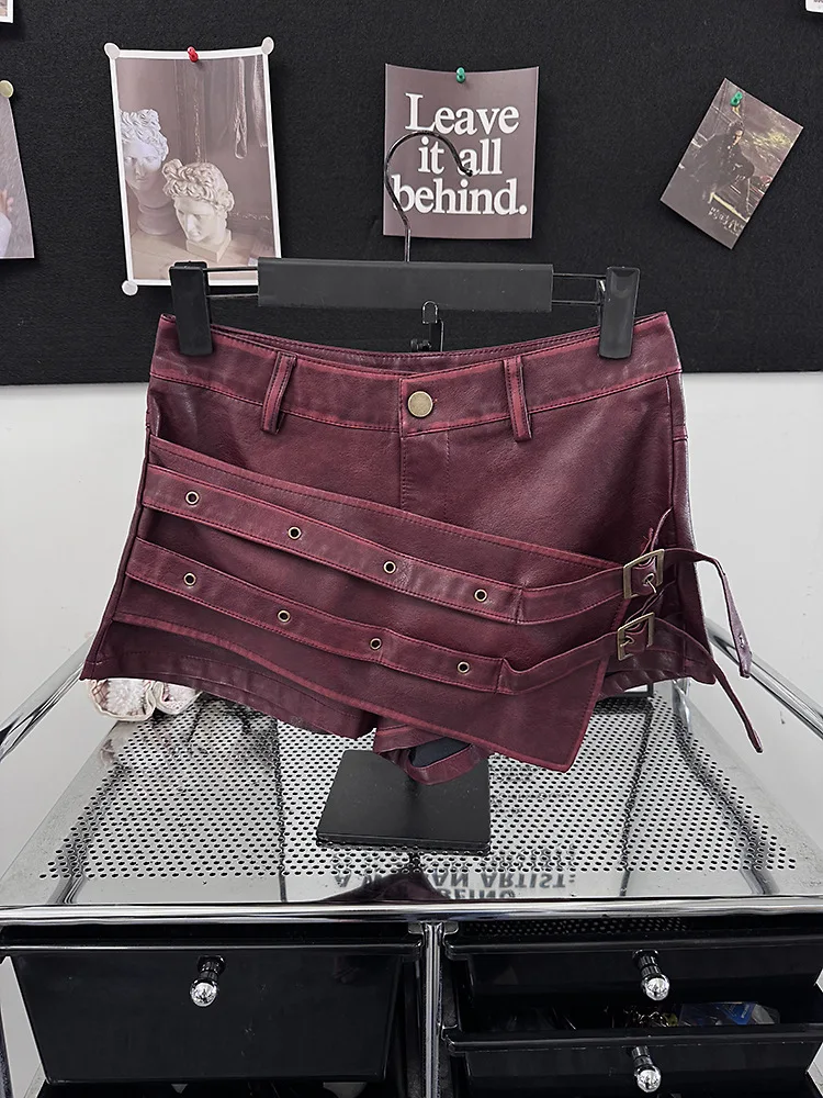 2026 New Y2K Gothic Women's Faux Leather Skort Low Waist Multi Belt Metal Buckle Decor Layered Punk Street Clubwear Mini Shorts