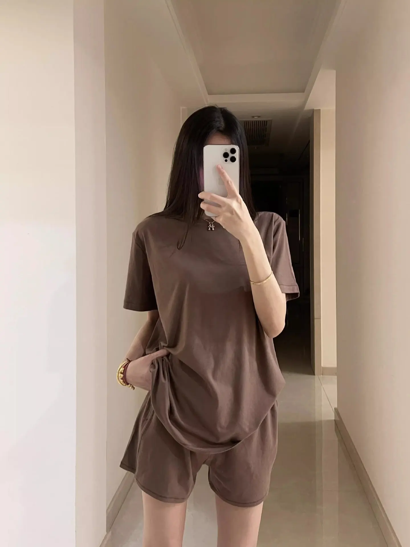 

Удобный комплект из шорт и футболки с коротким рукавом для женщин: свободная повседневная домашняя одежда, пижама из хлопка, модный комплект для молодых женщин