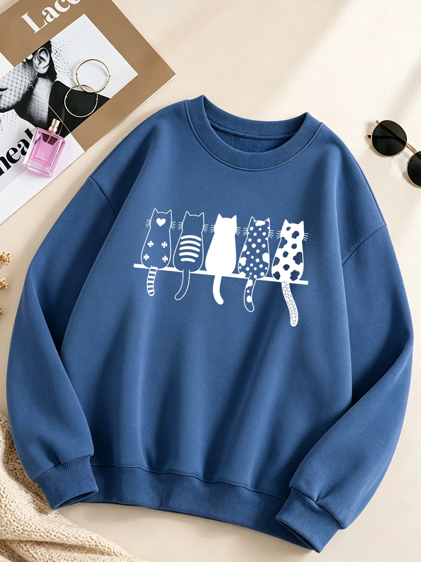 Süßes Herz-Katzen-Skizzen-Print-Sweatshirt für Damen, modisches O-Neck-Oberteil, Fleece-Herbstpullover, lässige, übergroße Sportbekleidung – Detail 16