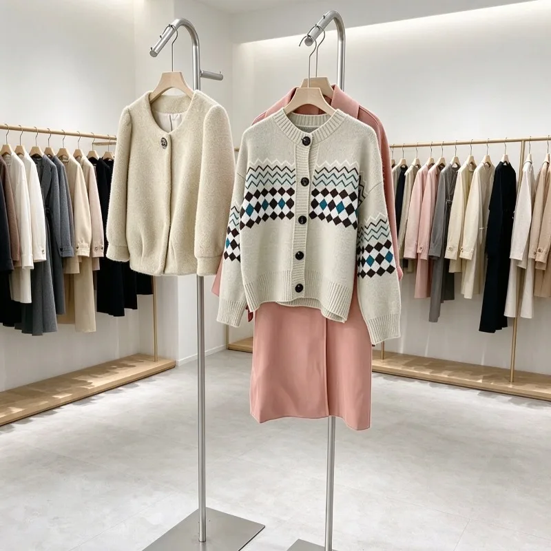 Stainless Steel Clothing Rack, Floor Standing Garment Display Stand for Retail Store, Heavy Duty Hanging Rack for Live Streaming