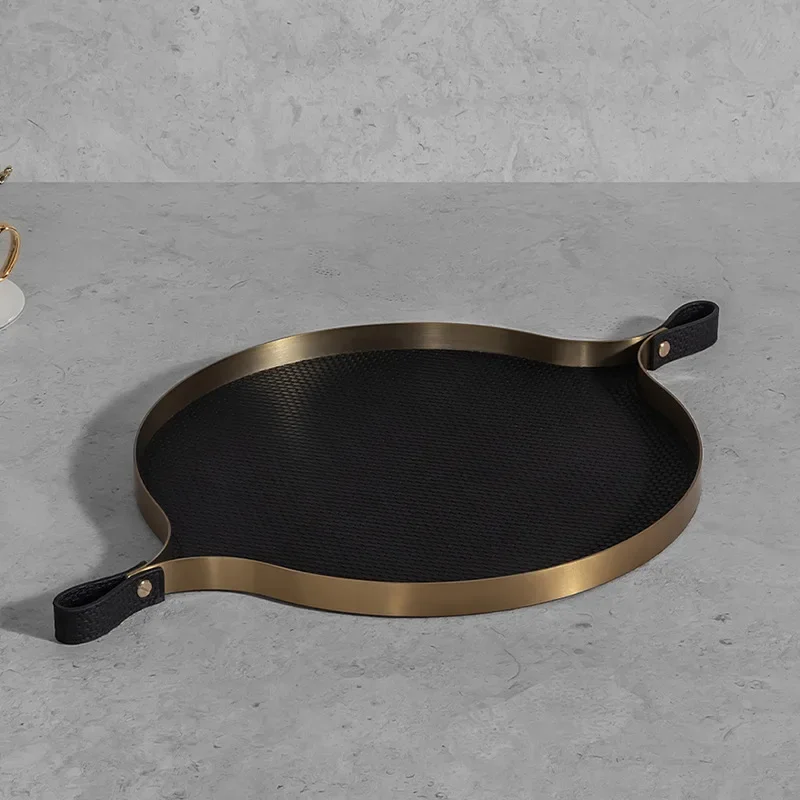 Decorazione morbida di design moderno e leggero, modello di lusso, con ornamento per scatola portaoggetti in vassoio di cuoio di fascia alta per soggiorno, camera da letto