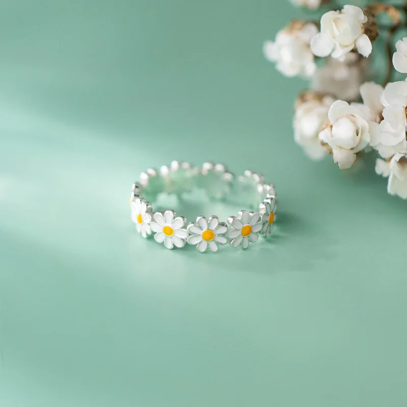 New 925 Sterling Silver Daisy Ring Personality Charm Simple Style Ring Birthday Party Gift for Women Exquisite Jewelry