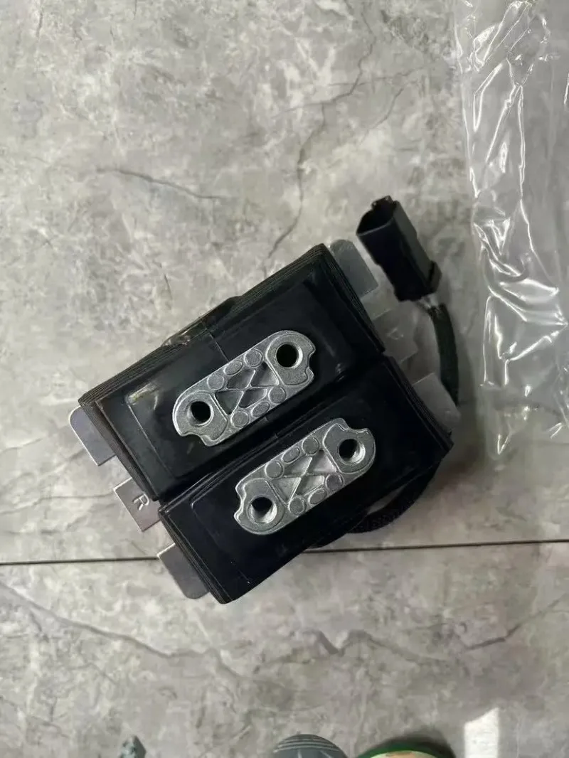 【Best-selling】Excavator Parts CA T E320D E320GC E323G Foot Pedal 561-7001 Control Pedal Valve