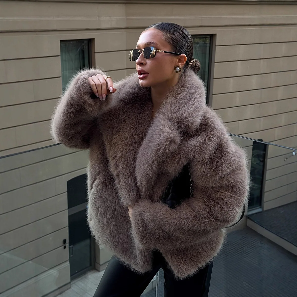 2026 Winter Elegant Luxury Chic Thick Warm Soft Faux Fox Fur Coat Women High Quality Fluffy Fur Jacket Oversized